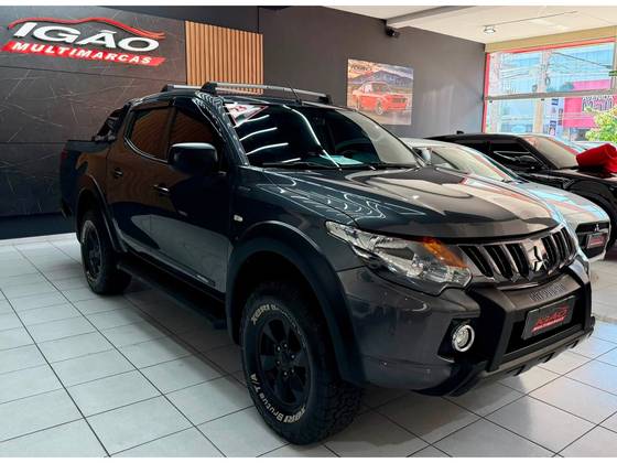 MITSUBISHI L200 TRITON 2.4 16V TURBO DIESEL OUTDOOR GLS CD 4X4 AUTOMÁTICO